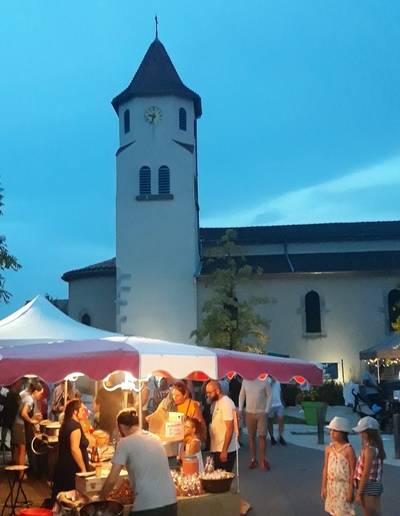 Marché nocturne gourmand
