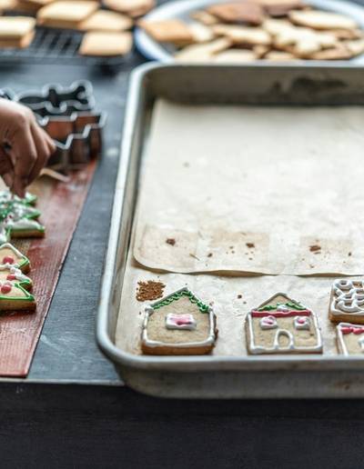 Atelier de Noël à la Maison des Vins : Je réalise ma petite maison d'hiver en biscuit avec En Voiture Simone !