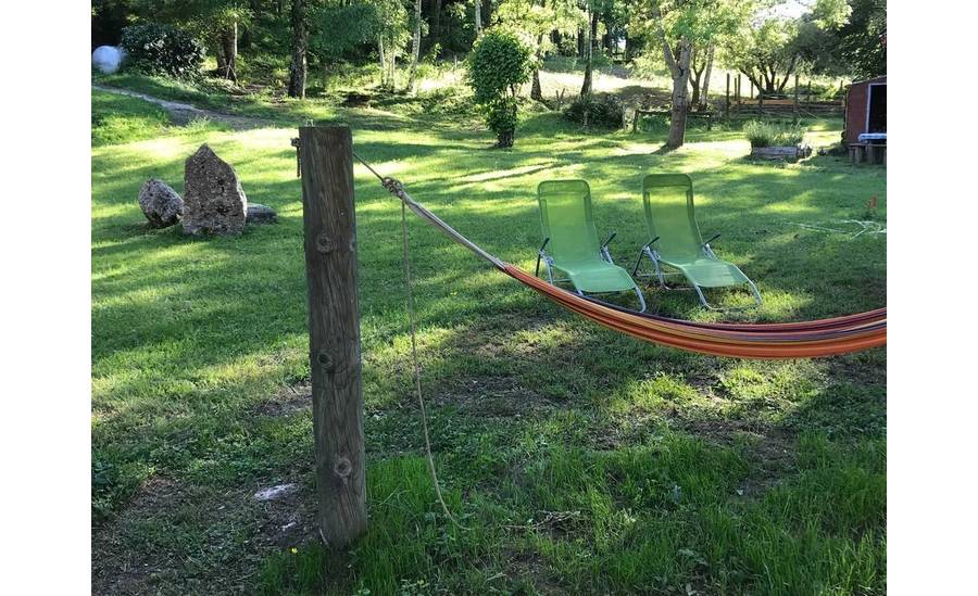 Jardin commun en contrebas du gîte