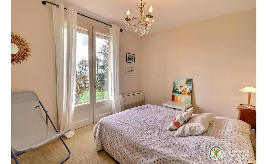 Chambre climatisée avec lit en 140
