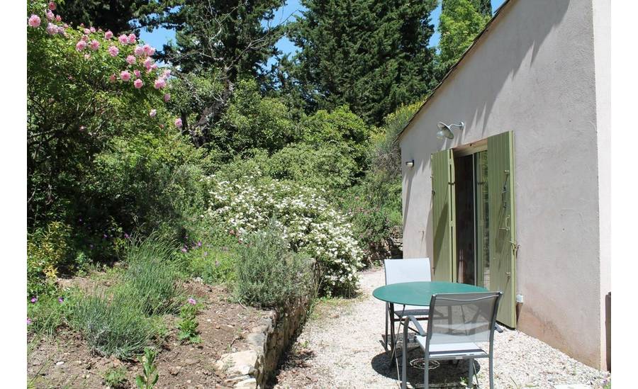 Terrasse privative devant le studio, sans vis à vis