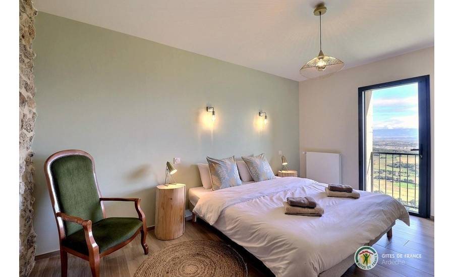Chambre avec lit 180 (modulable en deux lits 90)