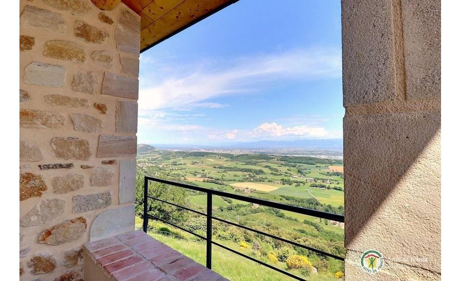 Vue dégagée depuis la terrasse
