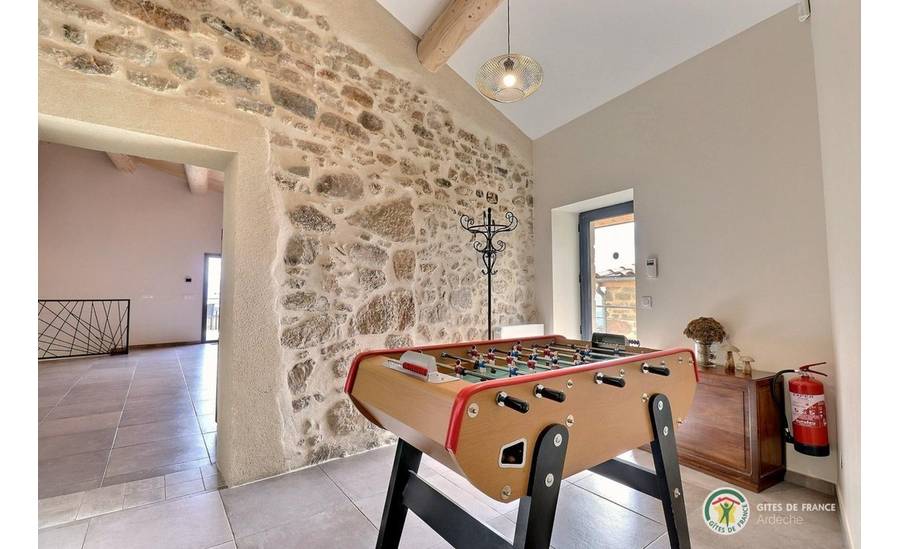 L'entrée du gîte avec baby-foot